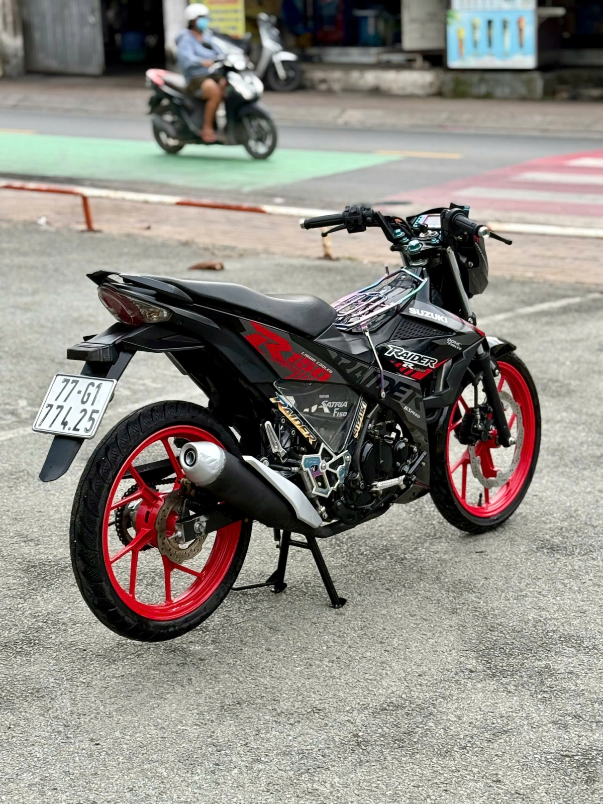 SUZUKI RAIDER FI BS 77G1-77425