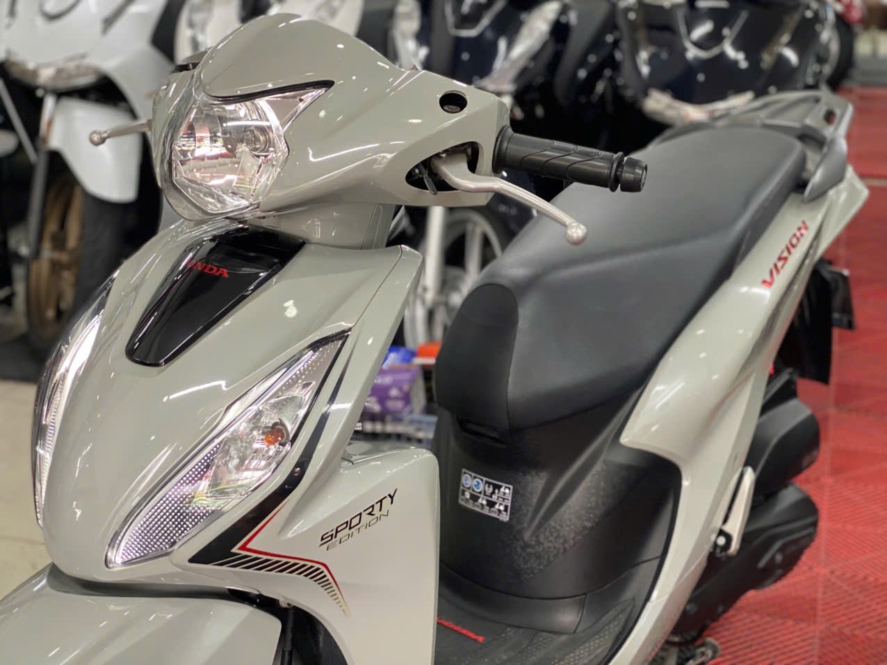 HONDA VISION 2023 BÁNH LỚN 59S3-80087