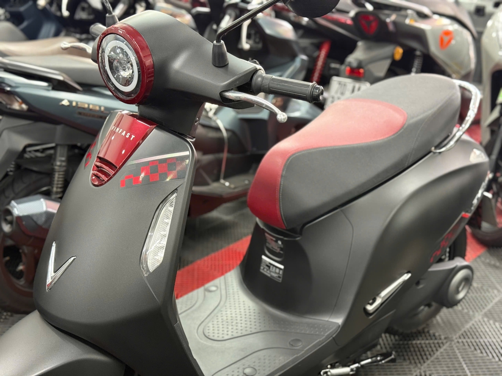 VINFAST EVO LITE NEO 50CC GIÁ RẺ 50AA-46105