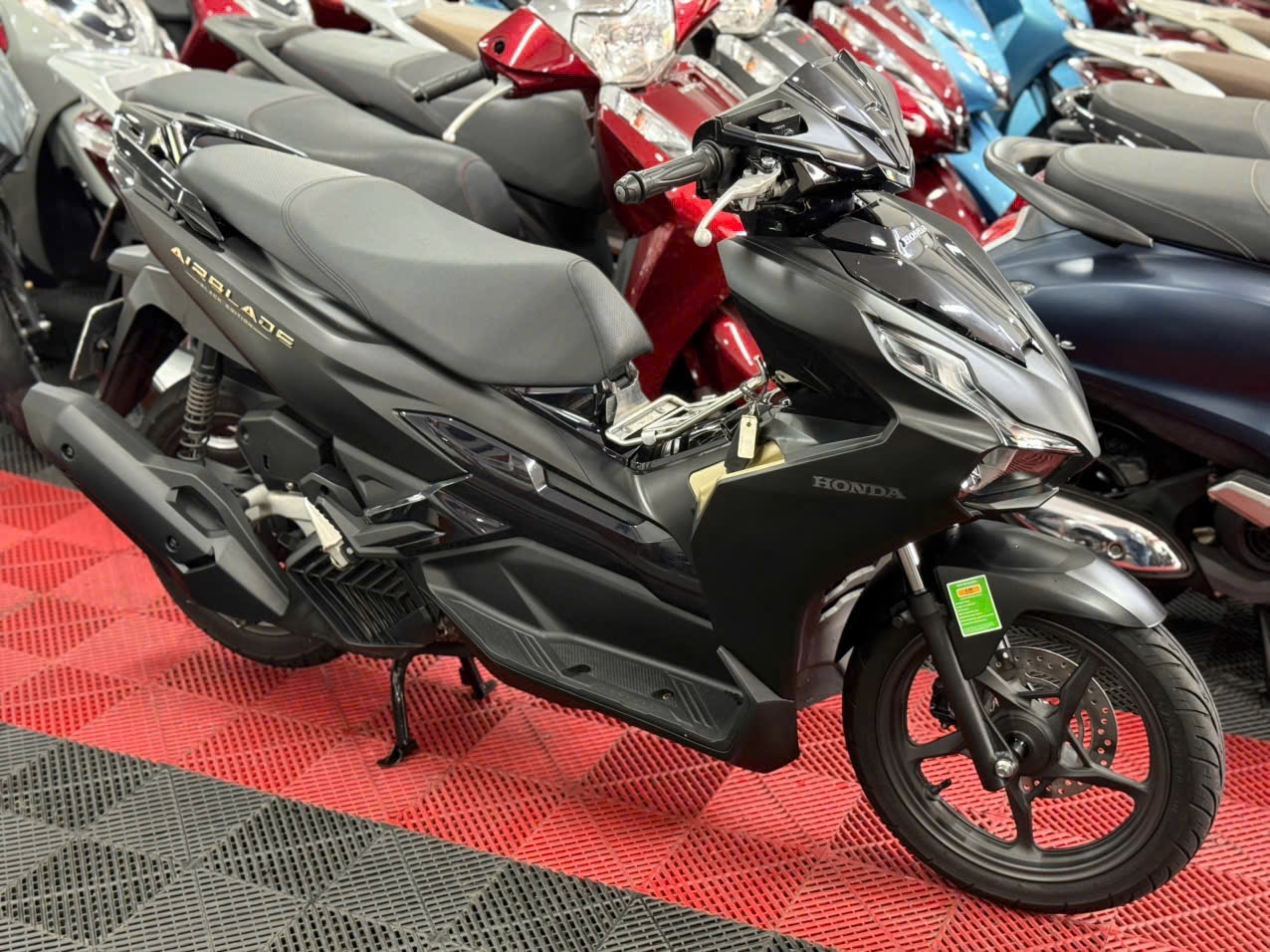 HONDA AIRBLADE 125 4V 2023 9000KM 59XB-39490
