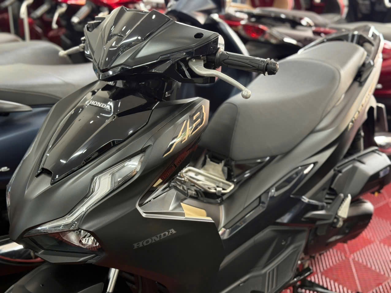 HONDA AIRBLADE 125 4V 2023 9000KM 59XB-39490