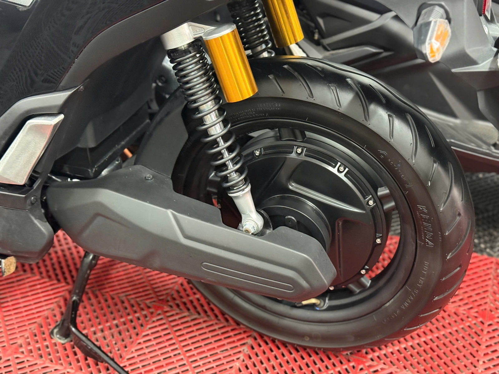 VINFAST VIPER 2026 1700KM PIN THUÊ 12SA-04128