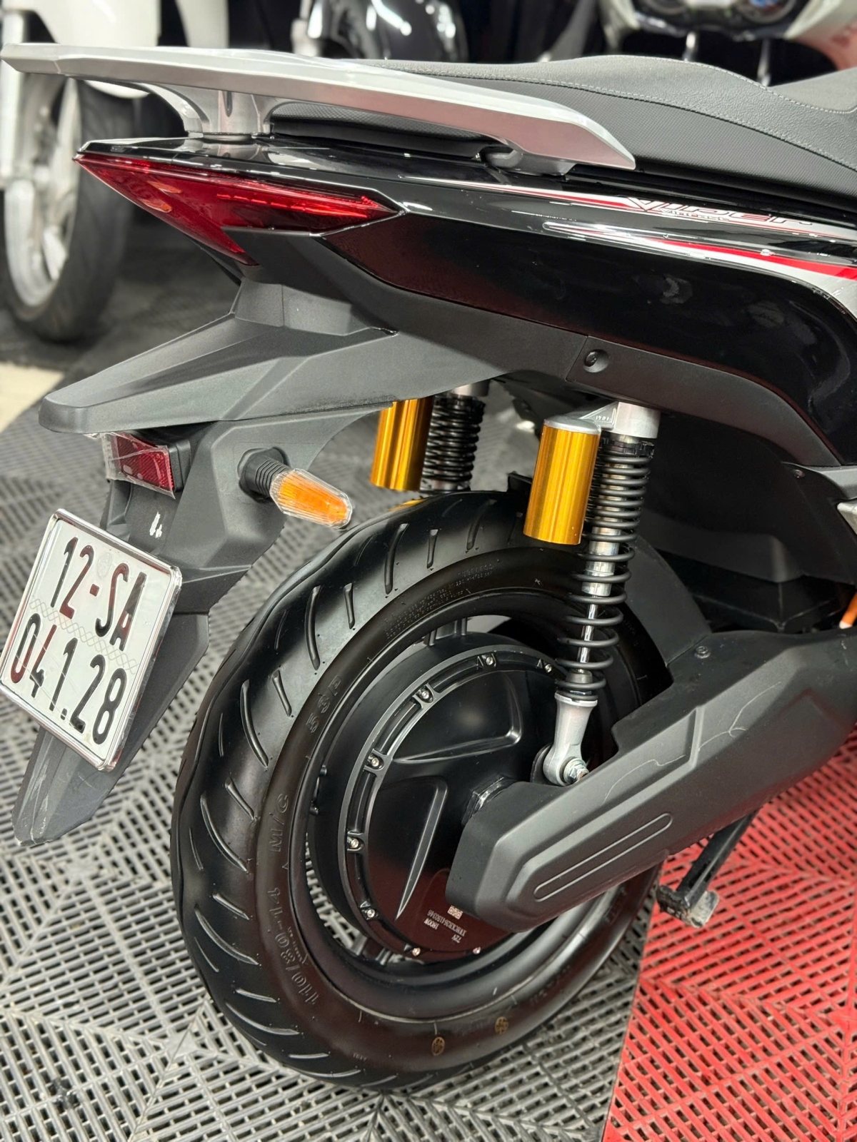 VINFAST VIPER 2026 1700KM PIN THUÊ 12SA-04128