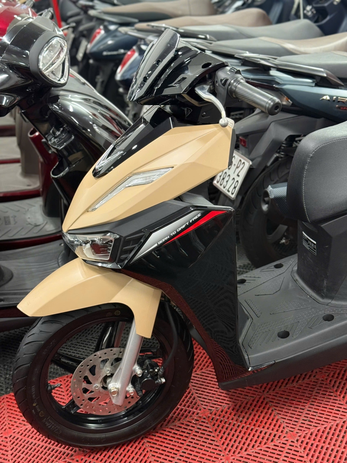 VINFAST VIPER 2026 1700KM PIN THUÊ 12SA-04128