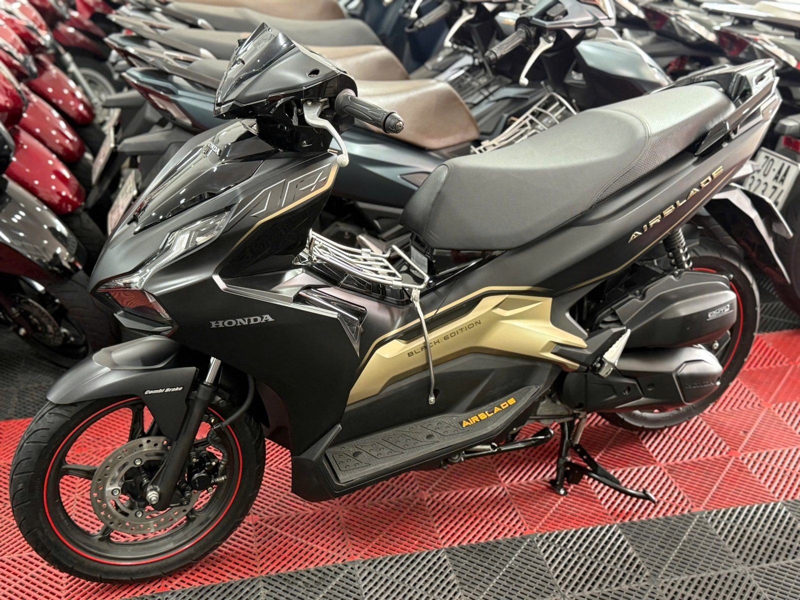 HONDA AIRBLADE 125 2020 LƯỚT 8000KM 59C3-13685