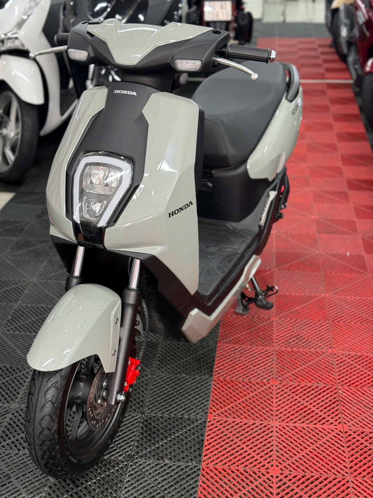 HONDA ICON E 2026 2000KM 50AF-24695