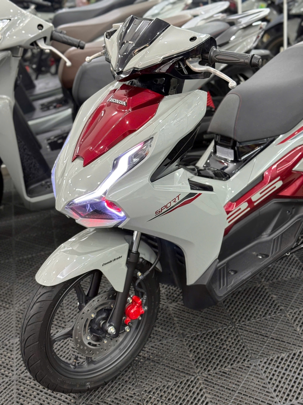 HONDA AIRBLADE 125 2025 50AD-04762