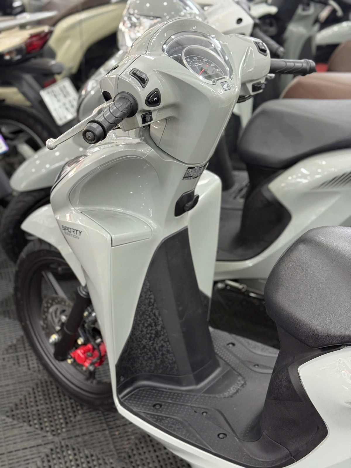 HONDA VISION 2023 BÁNH LỚN 4000KM 61D2-32220