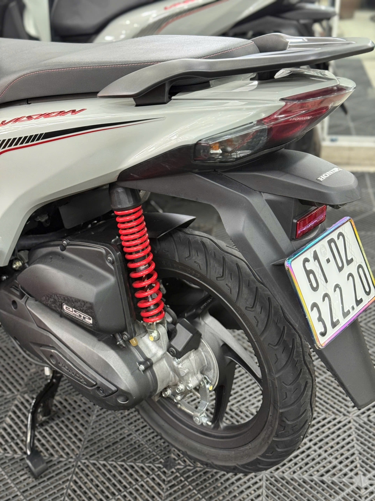 HONDA VISION 2023 BÁNH LỚN 4000KM 61D2-32220