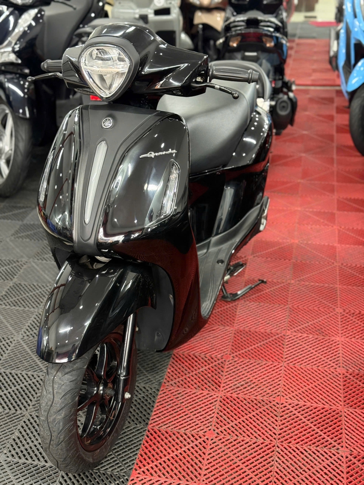 YAMAHA GRANDE 2024 FULL BLACK 61EA-08947