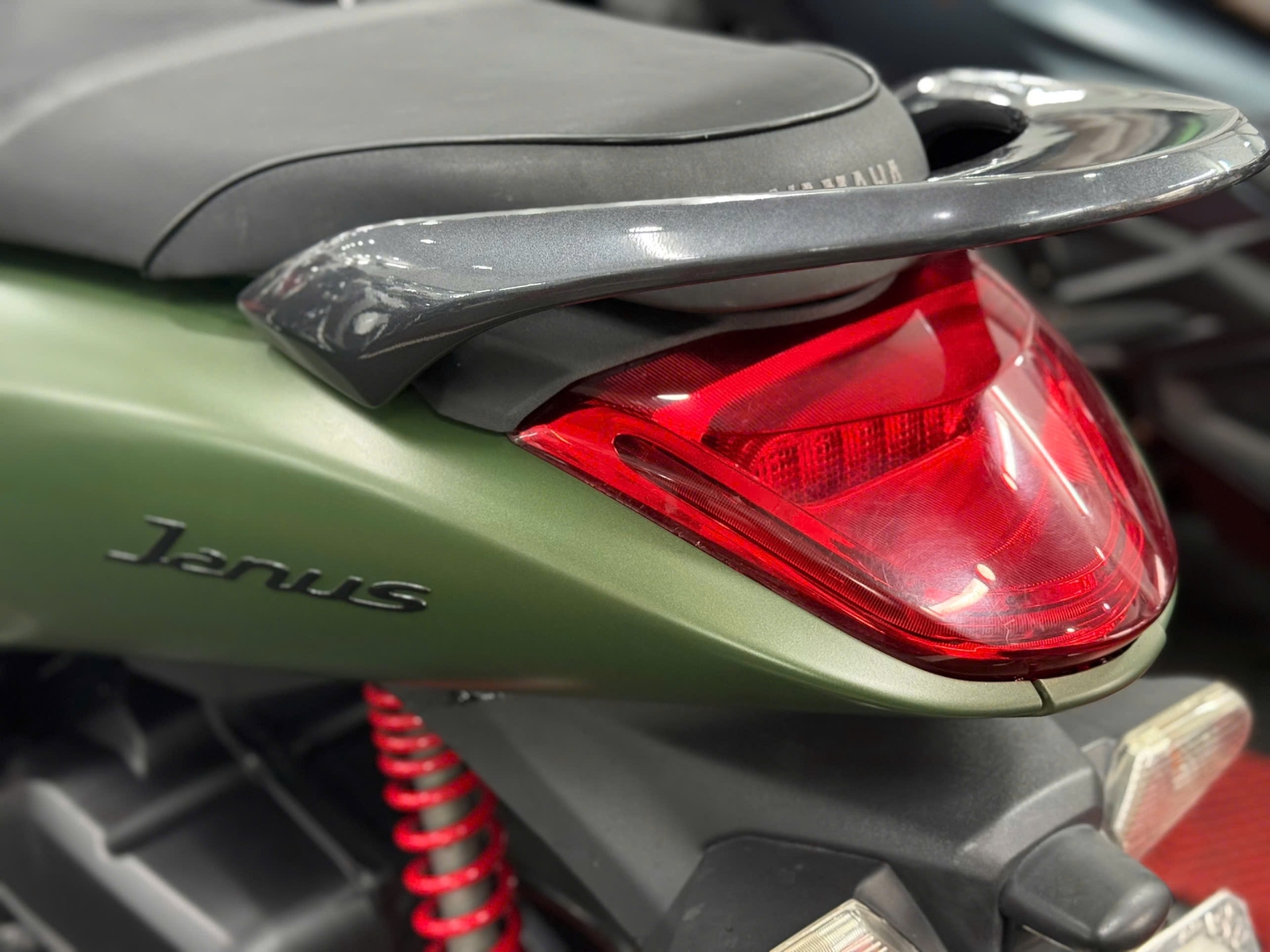 YAMAHA JANUS 2017 SMK 69B1-25342
