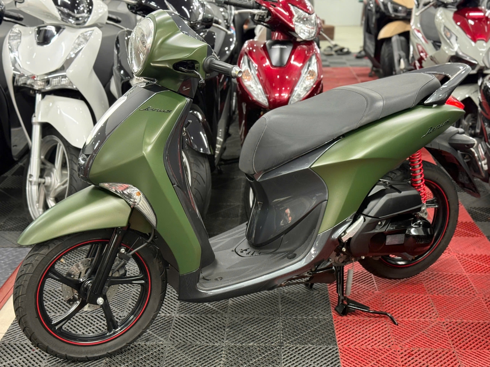 YAMAHA JANUS 2017 SMK 69B1-25342