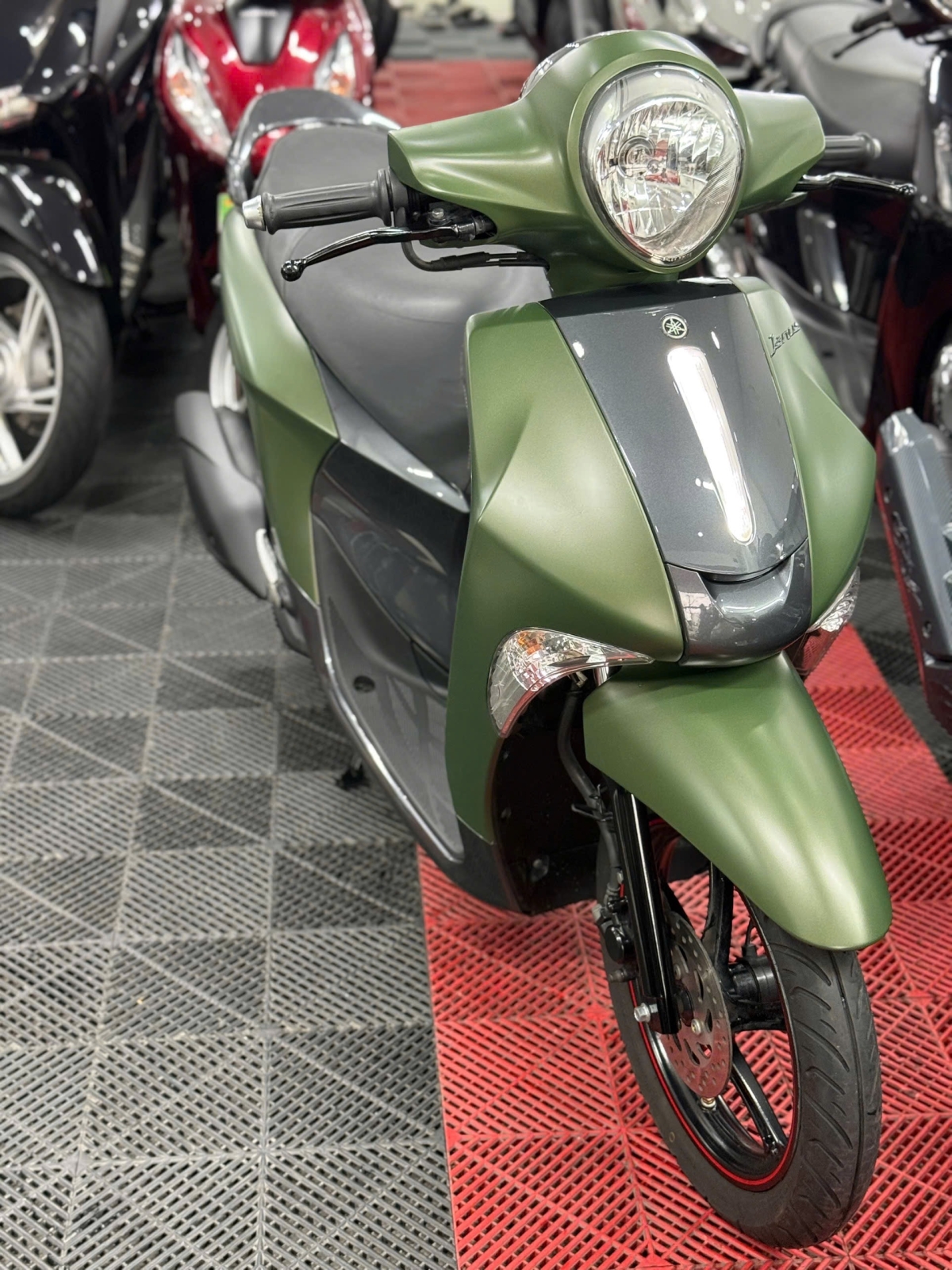 YAMAHA JANUS 2017 SMK 69B1-25342