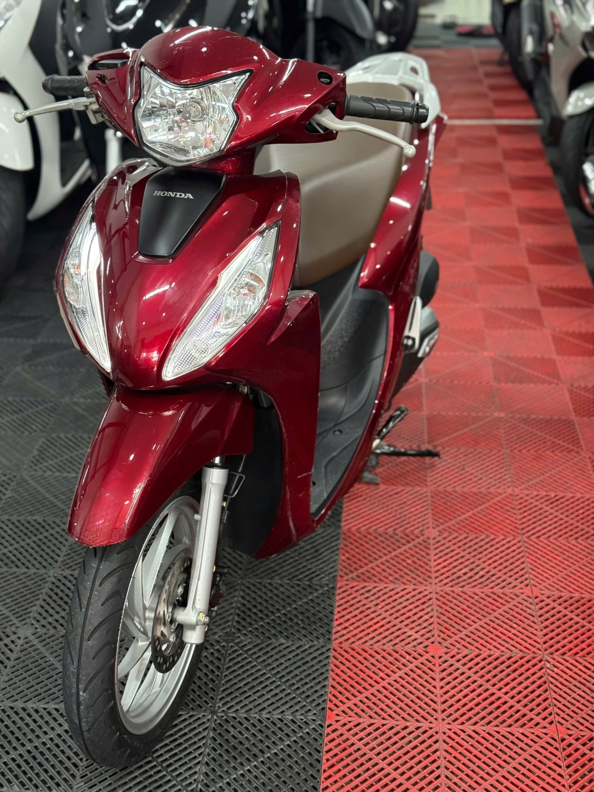 HONDA VISION 2023 SMK 7000KM 59XB-31819