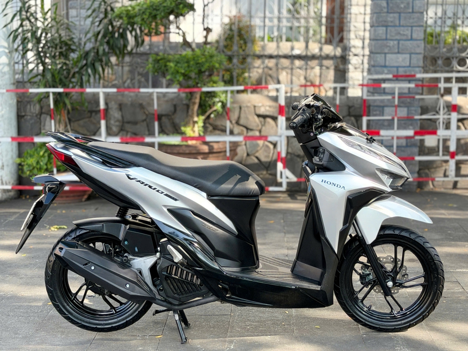 HONDA VARIO 150 2019 BẠC 78G1 50675