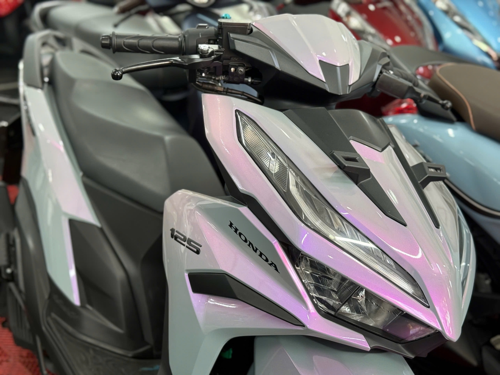 VARIO 125 SMK 2025 800KM 84B1-83413