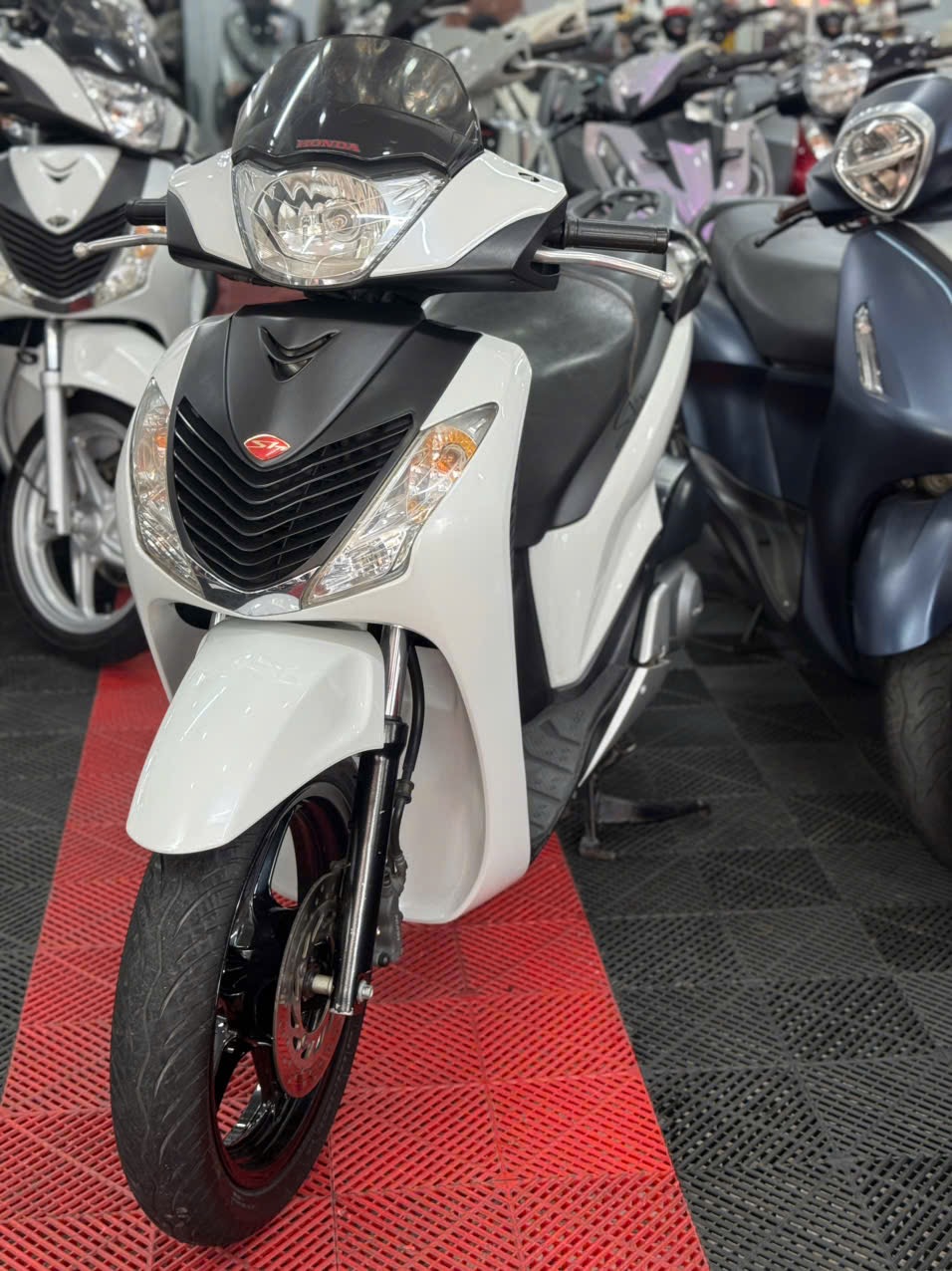 HONDA SH Ý 2011 SM 107 Đầu Zin 60F4-44770