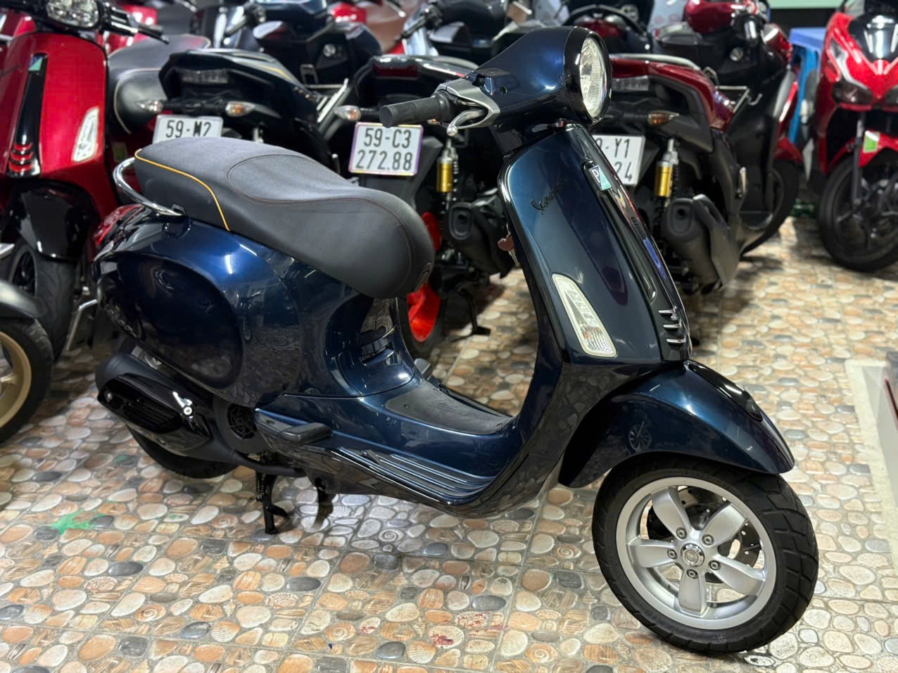 Piaggio Vespa Primavera 2015 29Y5-30024