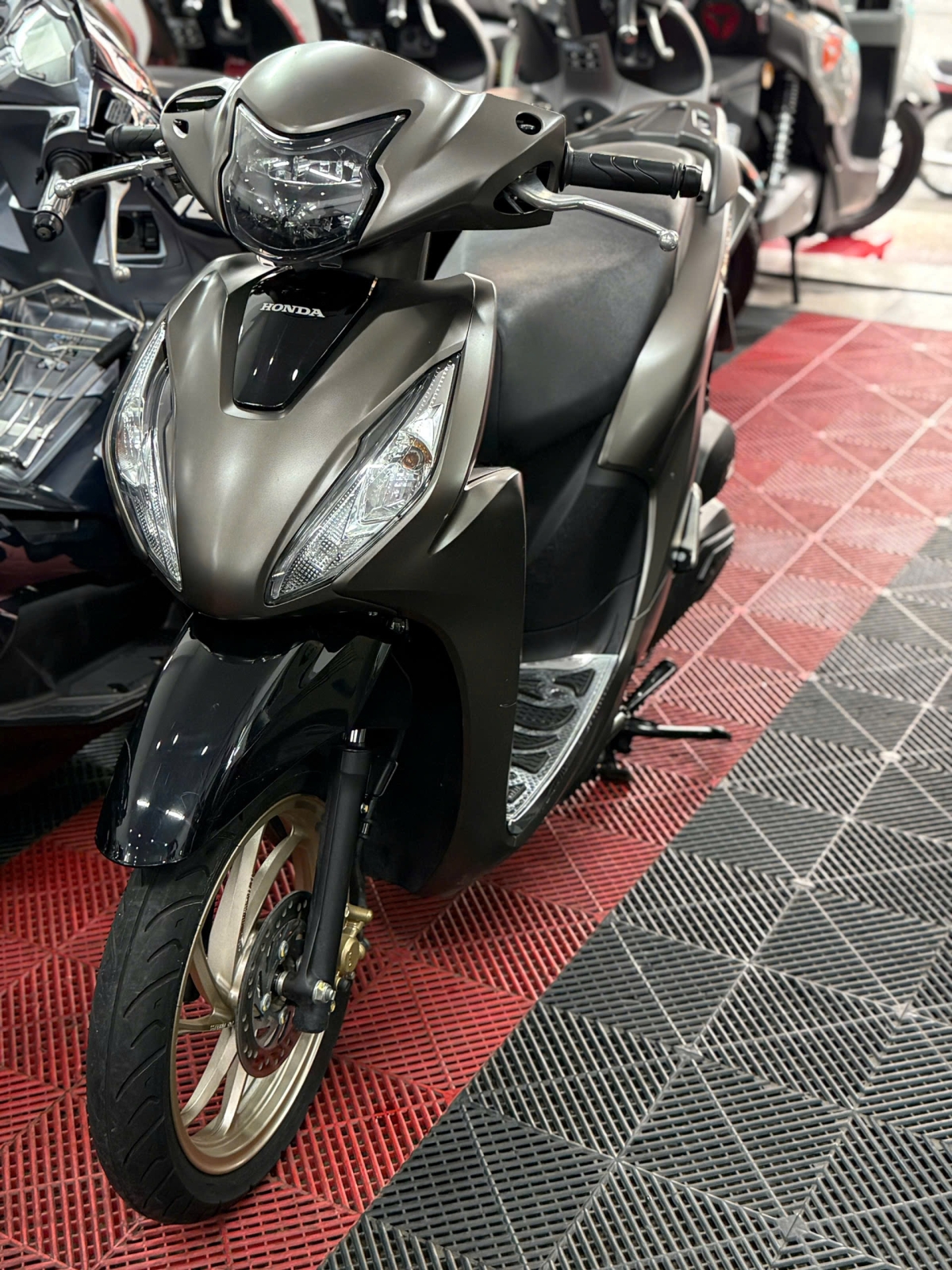 HONDA VISION 2025 SMK NÂU MÂM ĐỒNG 50AC-83615