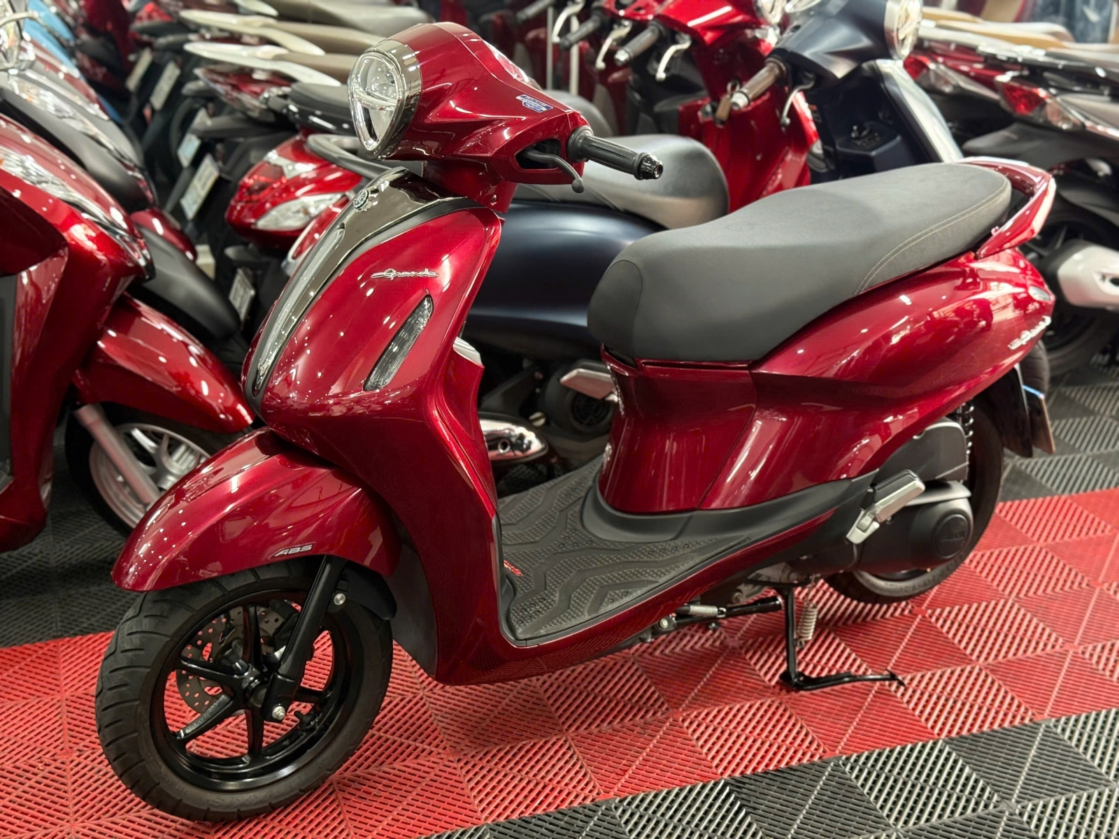 YAMAHA NOZZA GRANDE 2025 SMK 61CA-08947