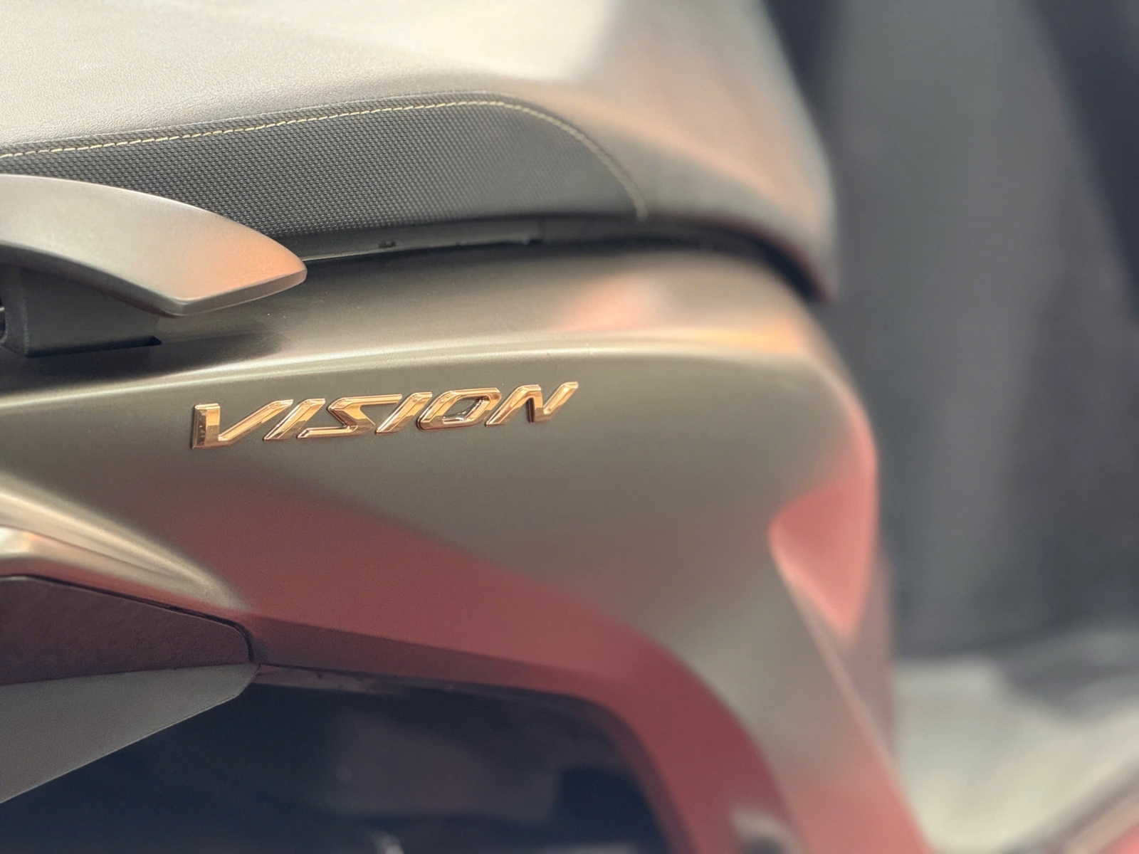 HONDA VISION 2025 SMK NÂU MÂM ĐỒNG 50AD-21833
