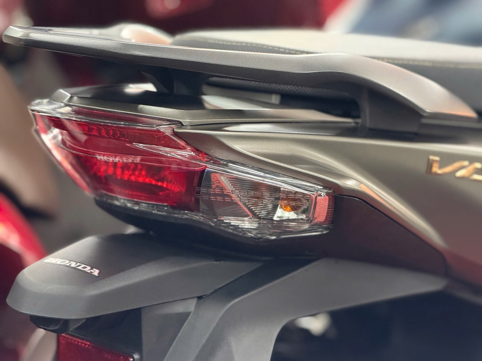 HONDA VISION 2025 SMK NÂU MÂM ĐỒNG 50AD-21833