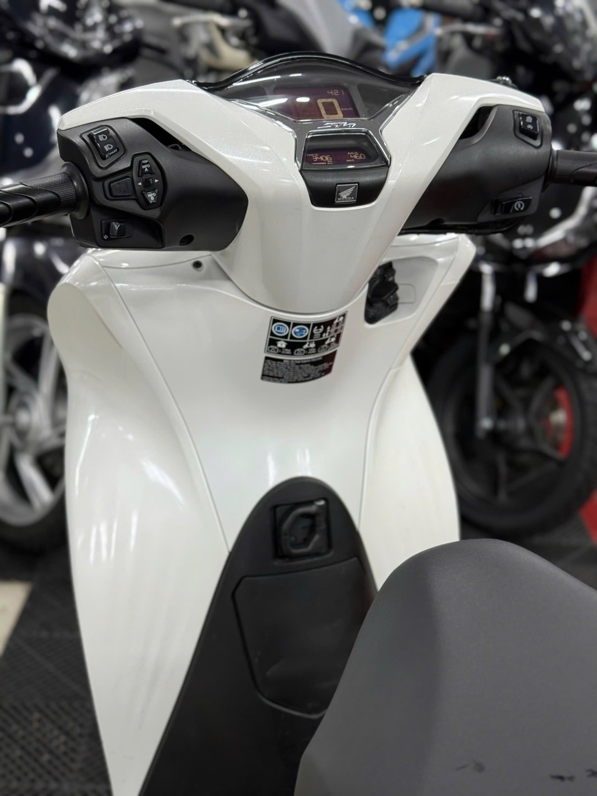 HONDA SH 160 CBS 2023 59NA-33450