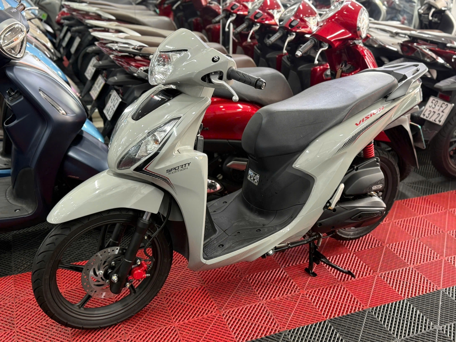 HONDA VISION 2023 BÁNH LỚN XXM 66NA-05784