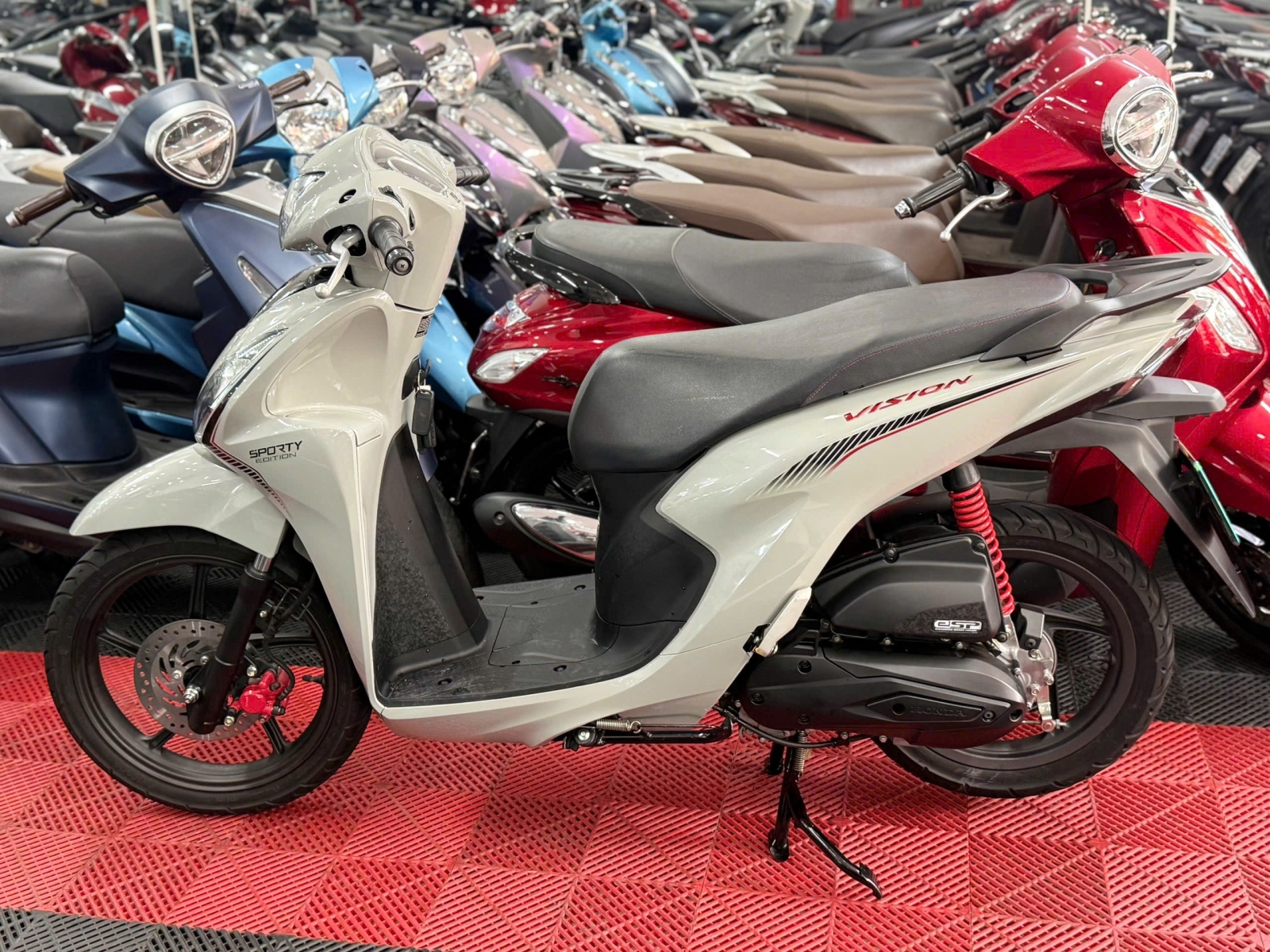 HONDA VISION 2023 BÁNH LỚN XXM 66NA-05784