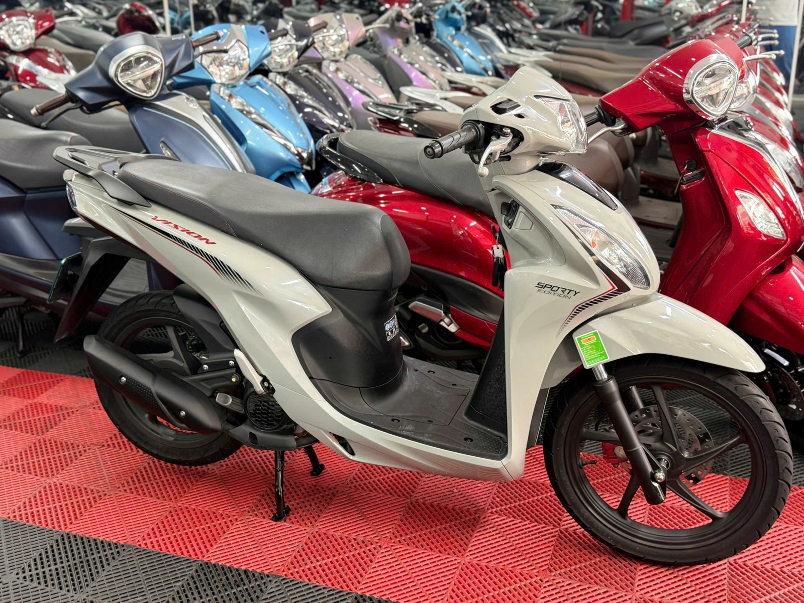 HONDA VISION 2023 BÁNH LỚN XXM 66NA-05784